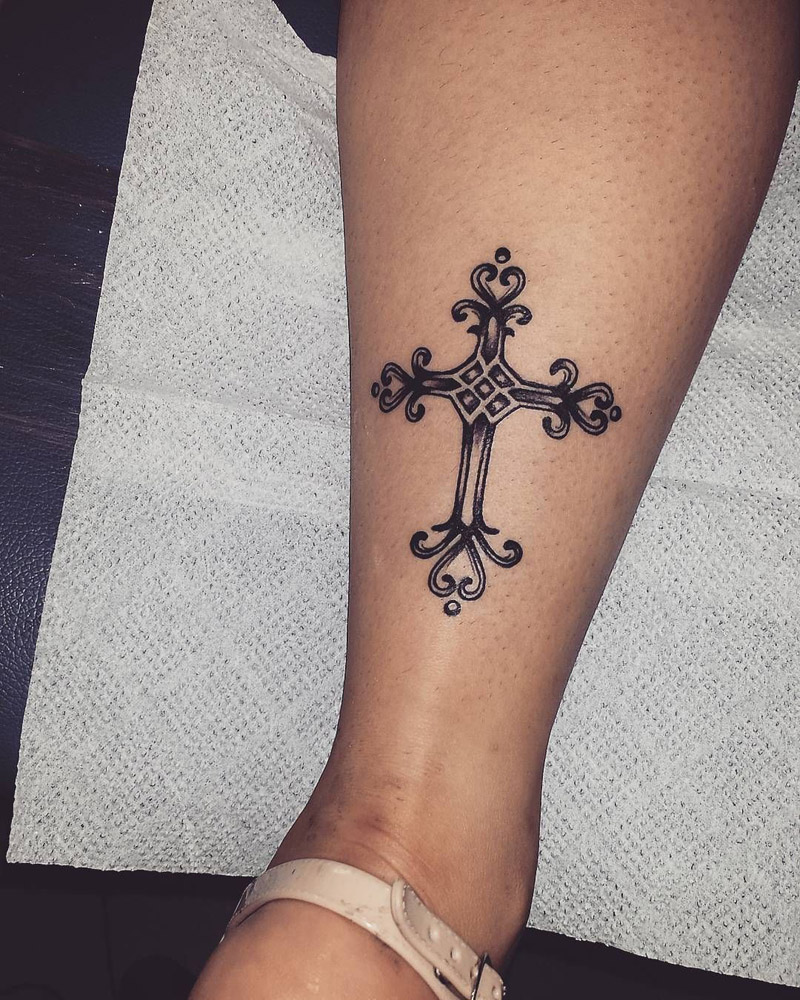 Tatuagem de cruz significados diversos e muita fé