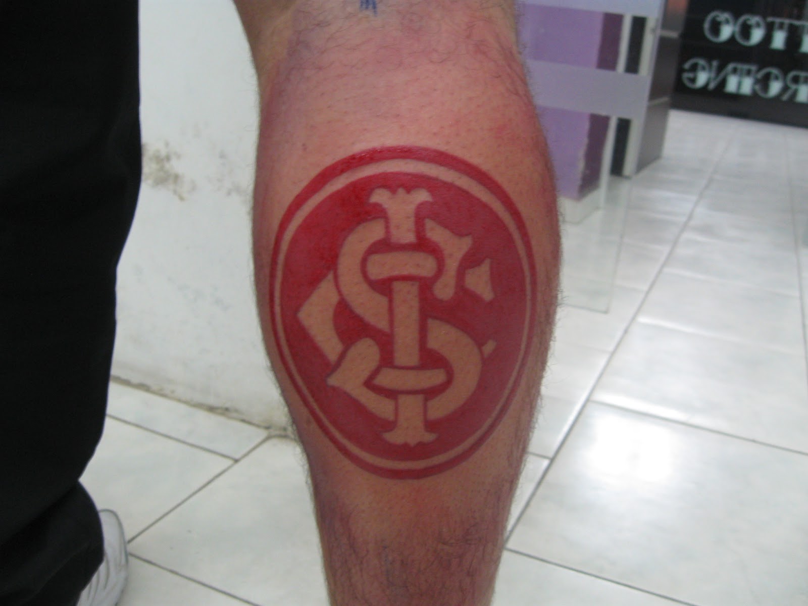 Sport Club Internacional on X: Hoje é o #DiaDoTatuador e o estági quer  saber quem tem tatuagem dedicada ao Inter? 🥹 Manda aqui nos comentários,  com a hashtag #ColoradoJogaJunto 👇🇦🇹  /