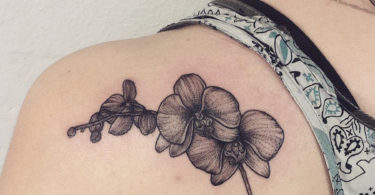 Tatuagem de orquídea